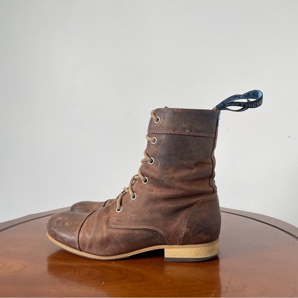 John Fluevog Shoes - John Fluevog Radio BBC Women’s Classic Lace up Combat Boot | US 7